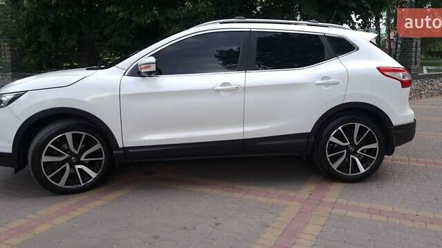 Білий Ніссан Кашкай, об'ємом двигуна 1.6 л та пробігом 285 тис. км за 15400 $, фото 9 на Automoto.ua