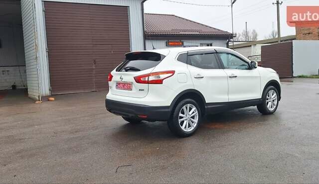 Белый Ниссан Кашкай, объемом двигателя 1.5 л и пробегом 134 тыс. км за 14900 $, фото 121 на Automoto.ua