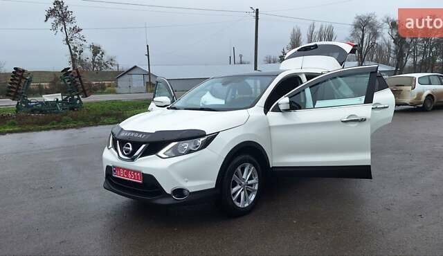 Белый Ниссан Кашкай, объемом двигателя 1.5 л и пробегом 134 тыс. км за 14900 $, фото 98 на Automoto.ua