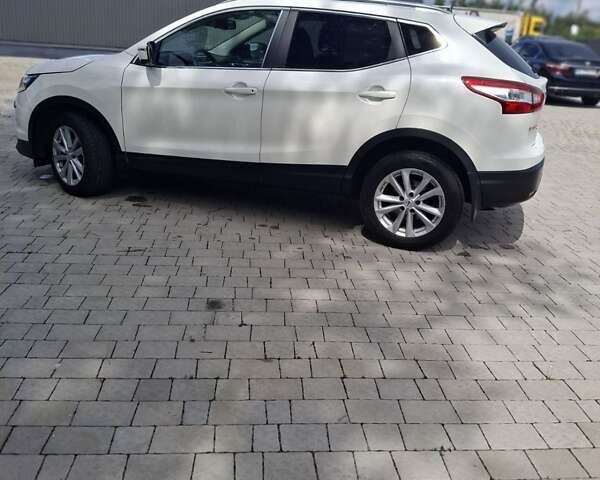 Білий Ніссан Кашкай, об'ємом двигуна 1.6 л та пробігом 280 тис. км за 15200 $, фото 18 на Automoto.ua