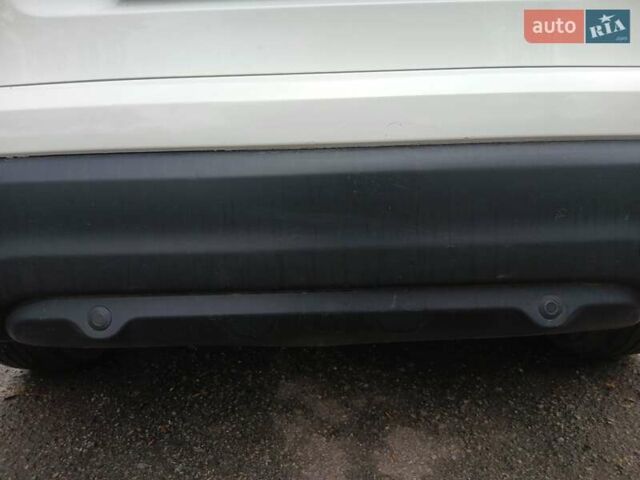 Белый Ниссан Кашкай, объемом двигателя 1.6 л и пробегом 175 тыс. км за 14800 $, фото 16 на Automoto.ua