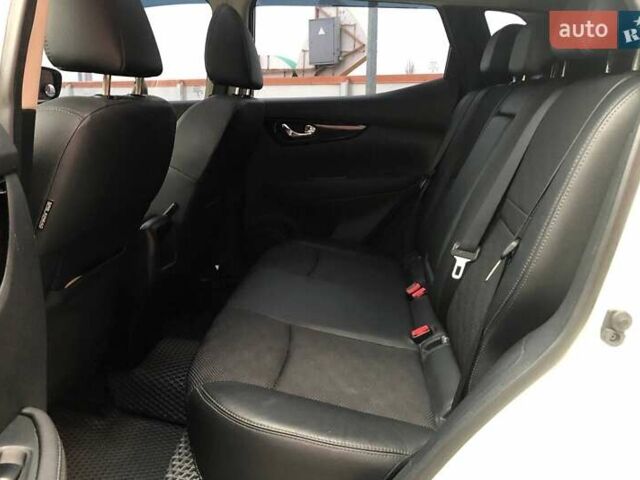 Білий Ніссан Кашкай, об'ємом двигуна 1.6 л та пробігом 138 тис. км за 16990 $, фото 9 на Automoto.ua