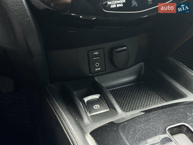 Белый Ниссан Кашкай, объемом двигателя 1.6 л и пробегом 121 тыс. км за 14999 $, фото 23 на Automoto.ua