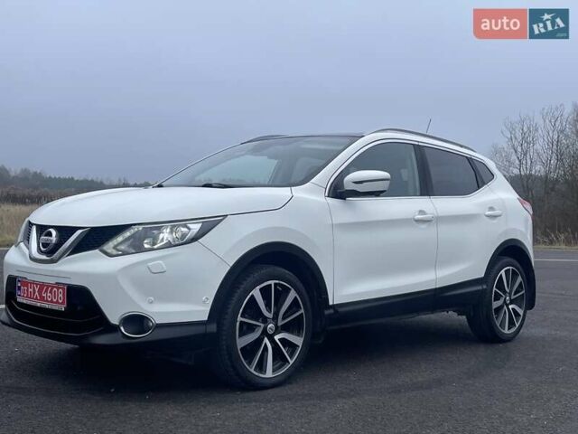 Белый Ниссан Кашкай, объемом двигателя 1.5 л и пробегом 190 тыс. км за 15999 $, фото 3 на Automoto.ua