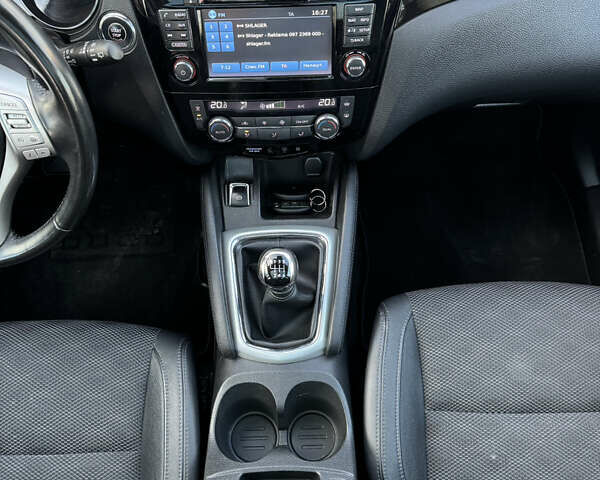 Белый Ниссан Кашкай, объемом двигателя 1.5 л и пробегом 179 тыс. км за 16900 $, фото 27 на Automoto.ua