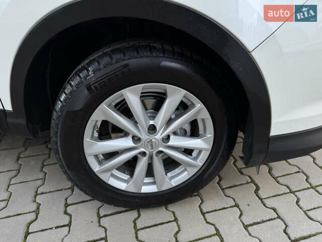 Белый Ниссан Кашкай, объемом двигателя 1.5 л и пробегом 198 тыс. км за 13899 $, фото 54 на Automoto.ua