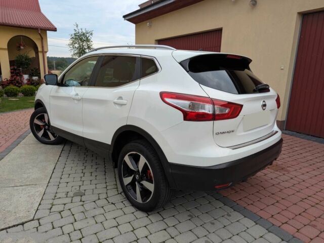Белый Ниссан Кашкай, объемом двигателя 1.6 л и пробегом 78 тыс. км за 13200 $, фото 3 на Automoto.ua