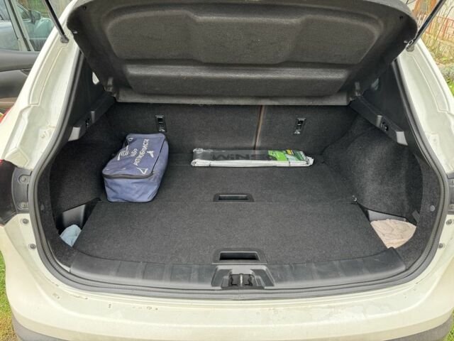 Белый Ниссан Кашкай, объемом двигателя 1.5 л и пробегом 110 тыс. км за 15800 $, фото 3 на Automoto.ua