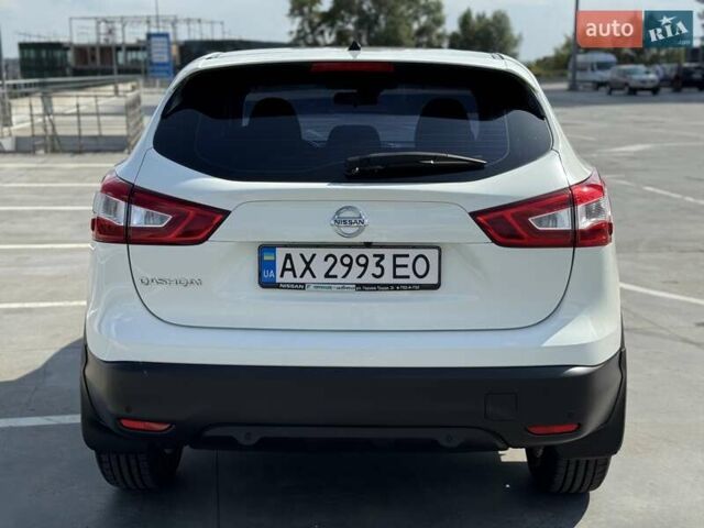 Білий Ніссан Кашкай, об'ємом двигуна 1.2 л та пробігом 128 тис. км за 12990 $, фото 16 на Automoto.ua