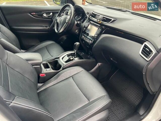 Белый Ниссан Кашкай, объемом двигателя 1.6 л и пробегом 87 тыс. км за 15500 $, фото 28 на Automoto.ua