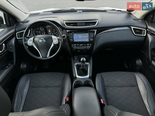 Белый Ниссан Кашкай, объемом двигателя 1.5 л и пробегом 179 тыс. км за 16900 $, фото 25 на Automoto.ua