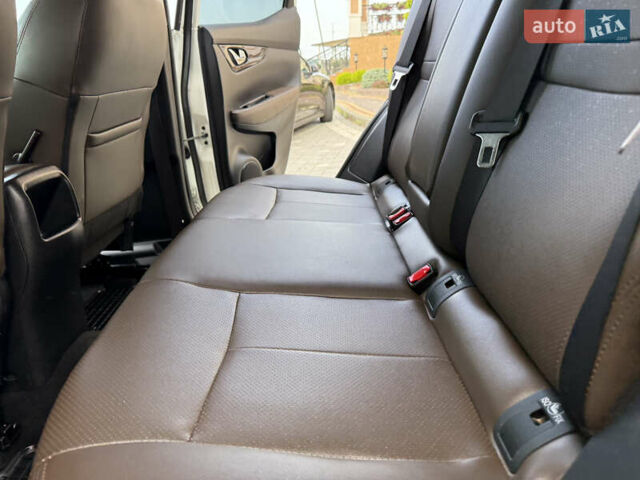 Білий Ніссан Кашкай, об'ємом двигуна 1.5 л та пробігом 110 тис. км за 13750 $, фото 46 на Automoto.ua