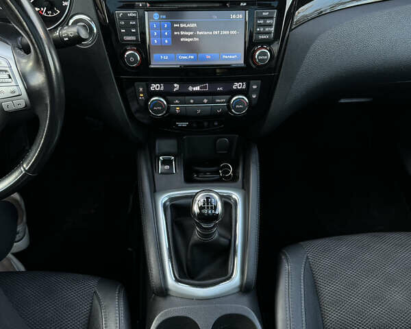 Белый Ниссан Кашкай, объемом двигателя 1.5 л и пробегом 179 тыс. км за 16900 $, фото 34 на Automoto.ua