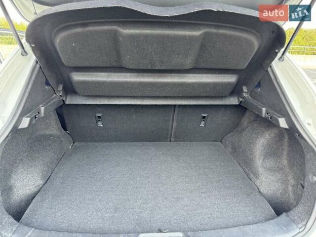 Білий Ніссан Кашкай, об'ємом двигуна 1.2 л та пробігом 128 тис. км за 12450 $, фото 39 на Automoto.ua