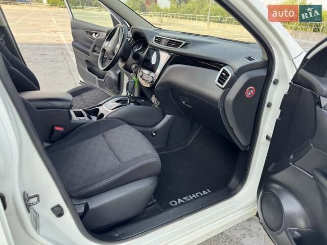 Білий Ніссан Кашкай, об'ємом двигуна 1.2 л та пробігом 128 тис. км за 12450 $, фото 34 на Automoto.ua