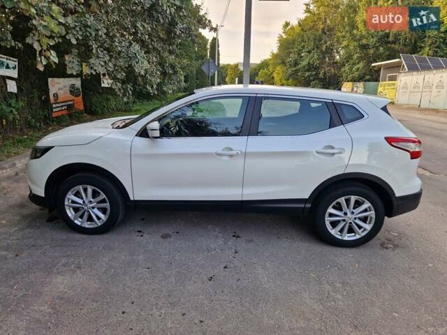 Білий Ніссан Кашкай, об'ємом двигуна 1.6 л та пробігом 127 тис. км за 17000 $, фото 3 на Automoto.ua