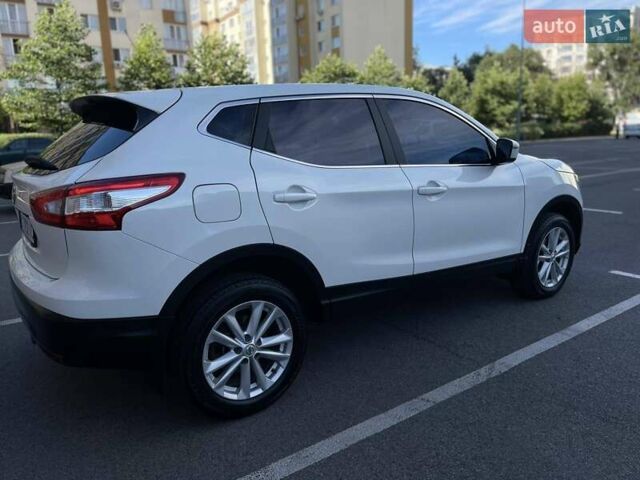 Білий Ніссан Кашкай, об'ємом двигуна 2 л та пробігом 136 тис. км за 16199 $, фото 2 на Automoto.ua