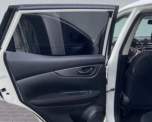 Білий Ніссан Кашкай, об'ємом двигуна 1.2 л та пробігом 116 тис. км за 14600 $, фото 17 на Automoto.ua
