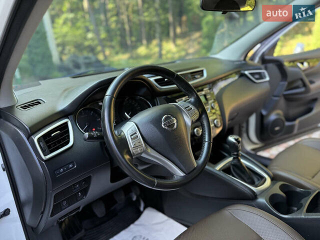 Білий Ніссан Кашкай, об'ємом двигуна 1.46 л та пробігом 110 тис. км за 13150 $, фото 100 на Automoto.ua