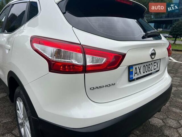 Белый Ниссан Кашкай, объемом двигателя 1.6 л и пробегом 87 тыс. км за 15500 $, фото 15 на Automoto.ua