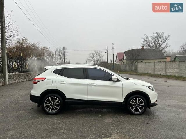 Белый Ниссан Кашкай, объемом двигателя 2 л и пробегом 175 тыс. км за 16800 $, фото 12 на Automoto.ua