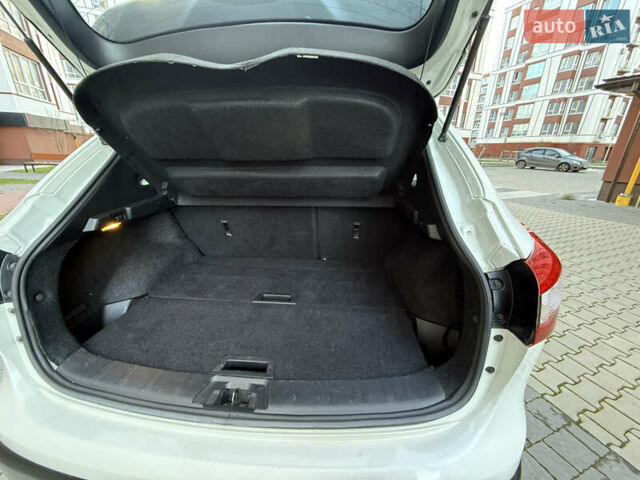 Белый Ниссан Кашкай, объемом двигателя 1.5 л и пробегом 198 тыс. км за 13899 $, фото 37 на Automoto.ua