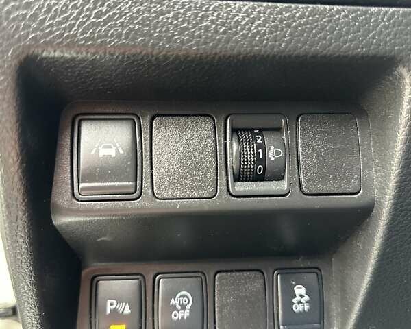 Белый Ниссан Кашкай, объемом двигателя 1.5 л и пробегом 230 тыс. км за 13990 $, фото 31 на Automoto.ua