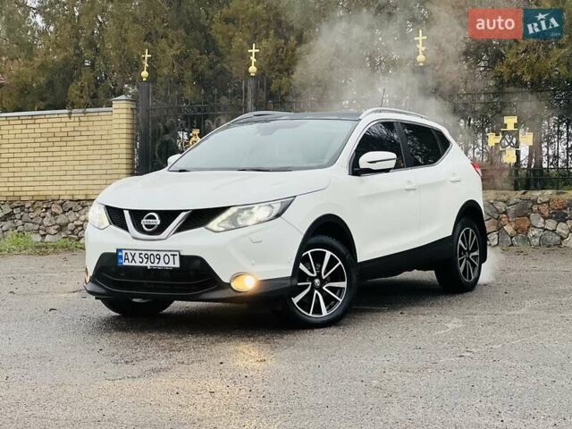 Белый Ниссан Кашкай, объемом двигателя 2 л и пробегом 175 тыс. км за 16800 $, фото 6 на Automoto.ua