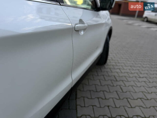 Белый Ниссан Кашкай, объемом двигателя 1.5 л и пробегом 198 тыс. км за 13899 $, фото 53 на Automoto.ua