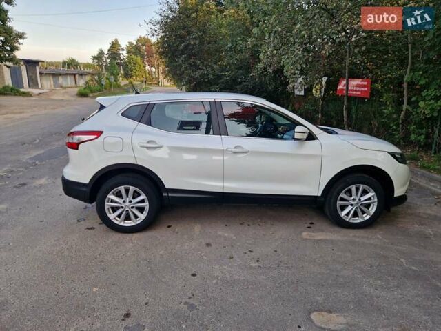 Білий Ніссан Кашкай, об'ємом двигуна 1.6 л та пробігом 127 тис. км за 17000 $, фото 5 на Automoto.ua