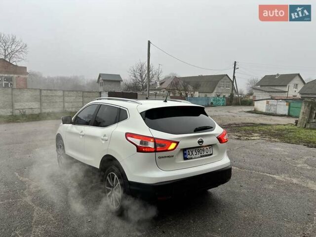 Белый Ниссан Кашкай, объемом двигателя 2 л и пробегом 175 тыс. км за 16800 $, фото 9 на Automoto.ua