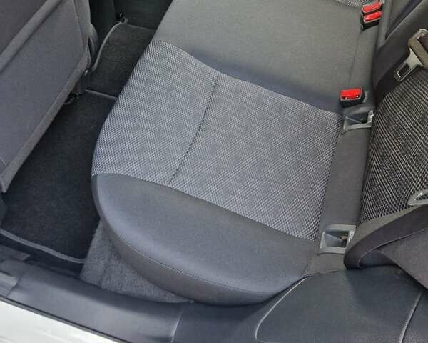 Білий Ніссан Кашкай, об'ємом двигуна 1.6 л та пробігом 127 тис. км за 17000 $, фото 14 на Automoto.ua