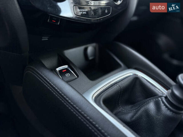 Белый Ниссан Кашкай, объемом двигателя 1.5 л и пробегом 198 тыс. км за 13899 $, фото 46 на Automoto.ua