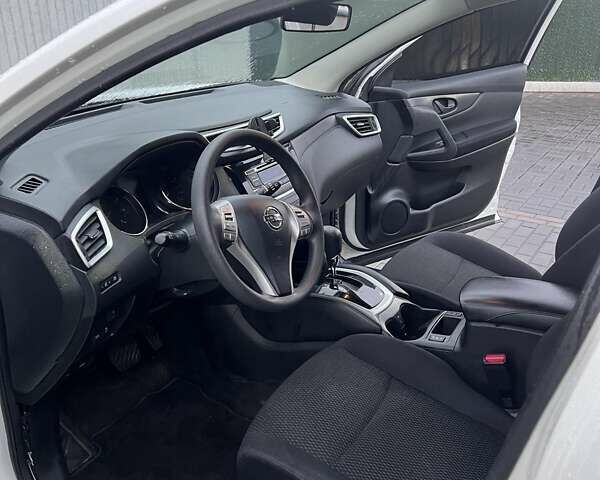 Білий Ніссан Кашкай, об'ємом двигуна 1.2 л та пробігом 116 тис. км за 14600 $, фото 12 на Automoto.ua