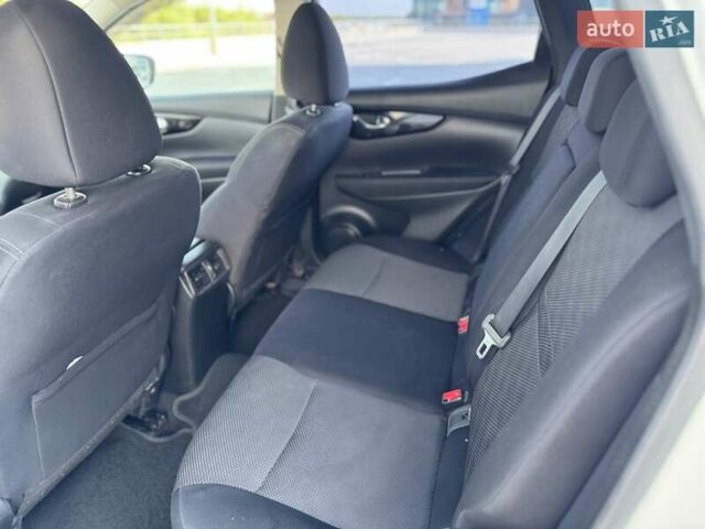 Білий Ніссан Кашкай, об'ємом двигуна 1.2 л та пробігом 128 тис. км за 13450 $, фото 33 на Automoto.ua