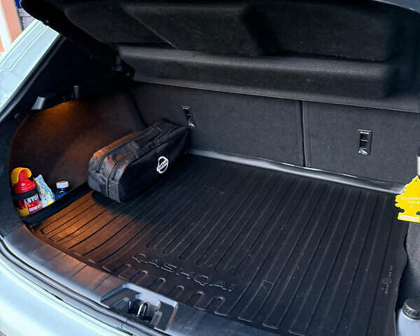 Белый Ниссан Кашкай, объемом двигателя 1.6 л и пробегом 92 тыс. км за 13900 $, фото 6 на Automoto.ua