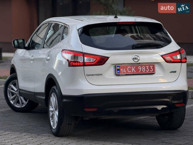 Белый Ниссан Кашкай, объемом двигателя 1.5 л и пробегом 198 тыс. км за 13899 $, фото 1 на Automoto.ua
