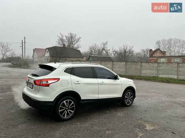 Белый Ниссан Кашкай, объемом двигателя 2 л и пробегом 175 тыс. км за 16800 $, фото 11 на Automoto.ua