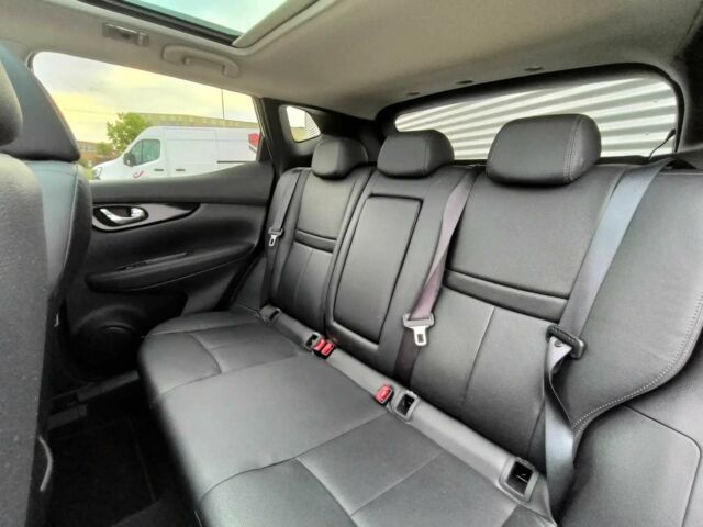 Белый Ниссан Кашкай, объемом двигателя 1.5 л и пробегом 70 тыс. км за 10000 $, фото 8 на Automoto.ua