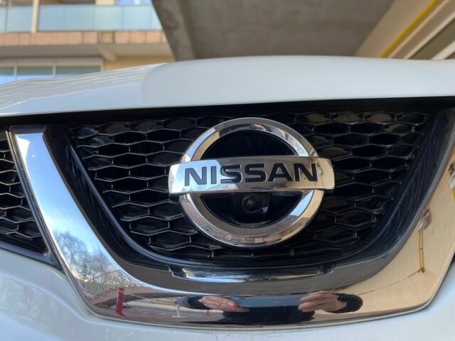 Белый Ниссан Кашкай, объемом двигателя 1.6 л и пробегом 136 тыс. км за 19000 $, фото 2 на Automoto.ua