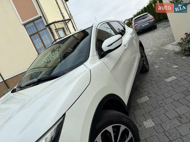 Білий Ніссан Кашкай, об'ємом двигуна 1.5 л та пробігом 110 тис. км за 13750 $, фото 11 на Automoto.ua