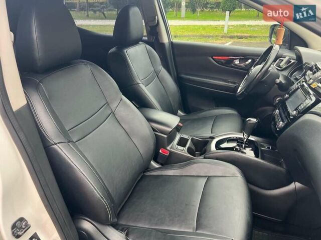 Белый Ниссан Кашкай, объемом двигателя 1.6 л и пробегом 87 тыс. км за 15500 $, фото 25 на Automoto.ua