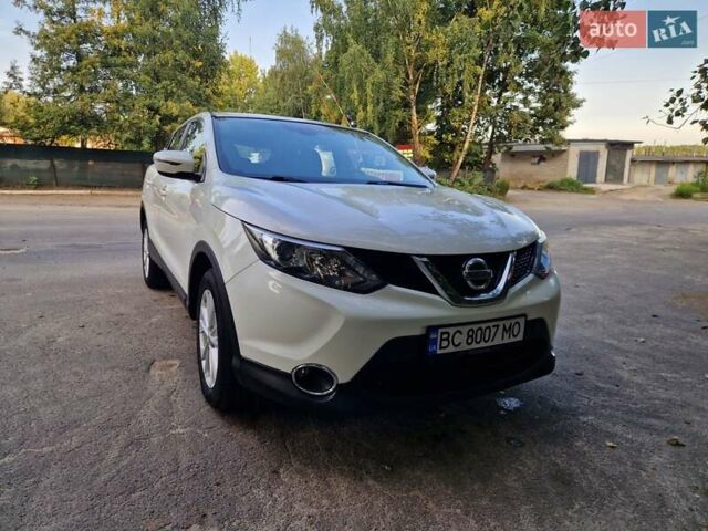 Білий Ніссан Кашкай, об'ємом двигуна 1.6 л та пробігом 127 тис. км за 17000 $, фото 7 на Automoto.ua