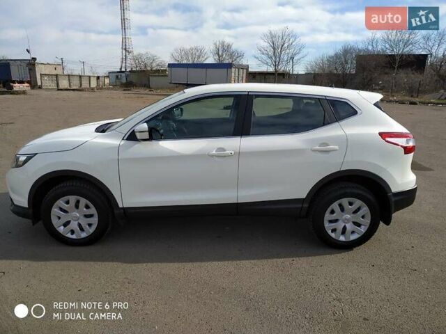Білий Ніссан Кашкай, об'ємом двигуна 1.2 л та пробігом 69 тис. км за 15000 $, фото 1 на Automoto.ua
