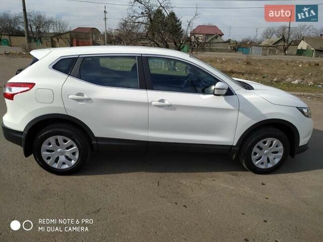 Білий Ніссан Кашкай, об'ємом двигуна 1.2 л та пробігом 69 тис. км за 15000 $, фото 2 на Automoto.ua