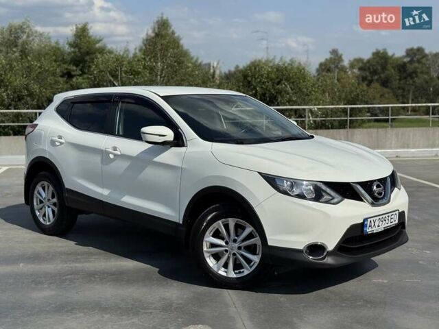 Білий Ніссан Кашкай, об'ємом двигуна 1.2 л та пробігом 128 тис. км за 12450 $, фото 4 на Automoto.ua