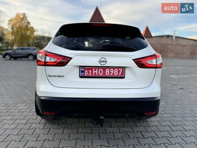 Белый Ниссан Кашкай, объемом двигателя 1.5 л и пробегом 179 тыс. км за 16900 $, фото 7 на Automoto.ua