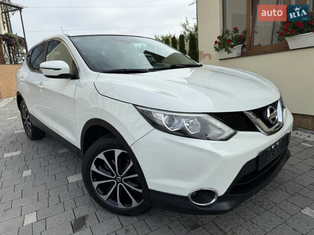 Білий Ніссан Кашкай, об'ємом двигуна 1.5 л та пробігом 110 тис. км за 13750 $, фото 1 на Automoto.ua