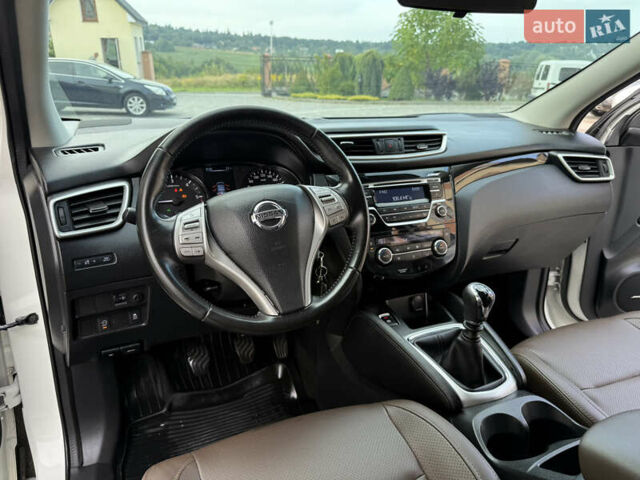 Білий Ніссан Кашкай, об'ємом двигуна 1.5 л та пробігом 110 тис. км за 13750 $, фото 48 на Automoto.ua