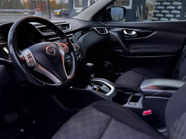 Белый Ниссан Кашкай, объемом двигателя 0 л и пробегом 68 тыс. км за 11650 $, фото 6 на Automoto.ua